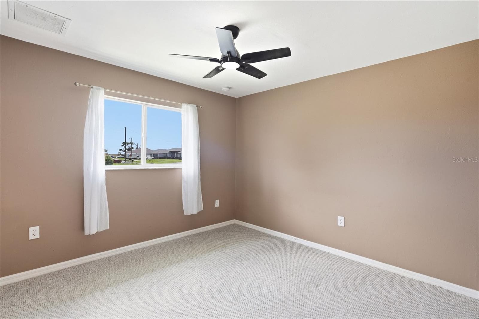 Single Family Residence at 413 NW 17TH PL, CAPE CORAL, photo 24 of 34