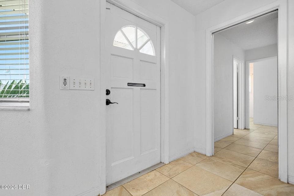 Single Family Residence at 190 ELLICOTT DR, ORMOND BEACH, photo 7 of 59