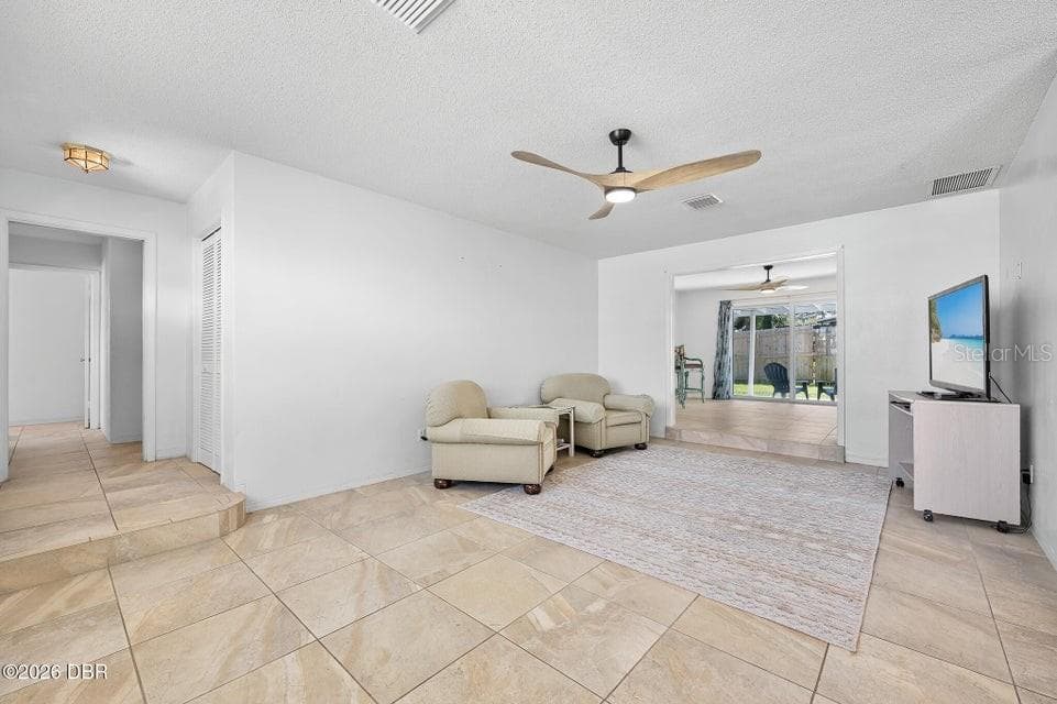 Single Family Residence at 190 ELLICOTT DR, ORMOND BEACH, photo 9 of 59