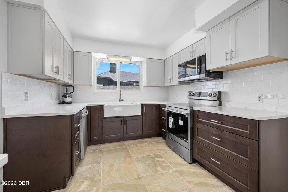 Single Family Residence at 190 ELLICOTT DR, ORMOND BEACH, photo 16 of 59