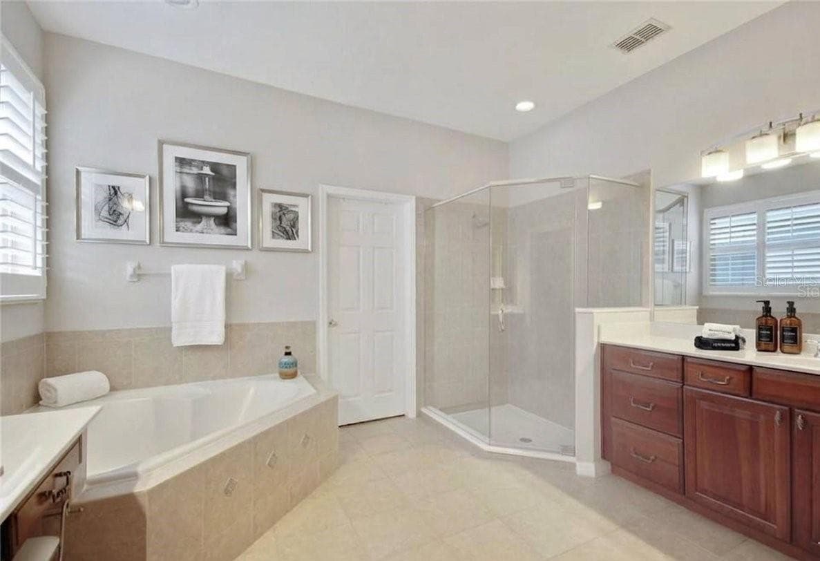 Single Family Residence at 8552 KESWICK POINTE DR, ORLANDO, photo 11 of 58