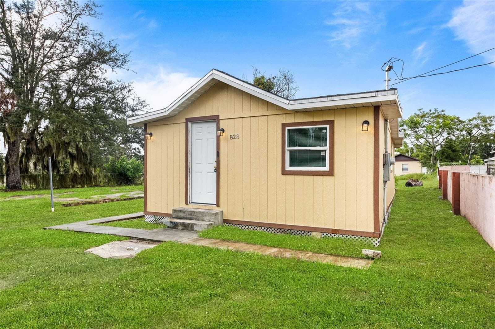 Single Family Residence at 828 BOOKER AVE, SEBRING, photo 30 of 35