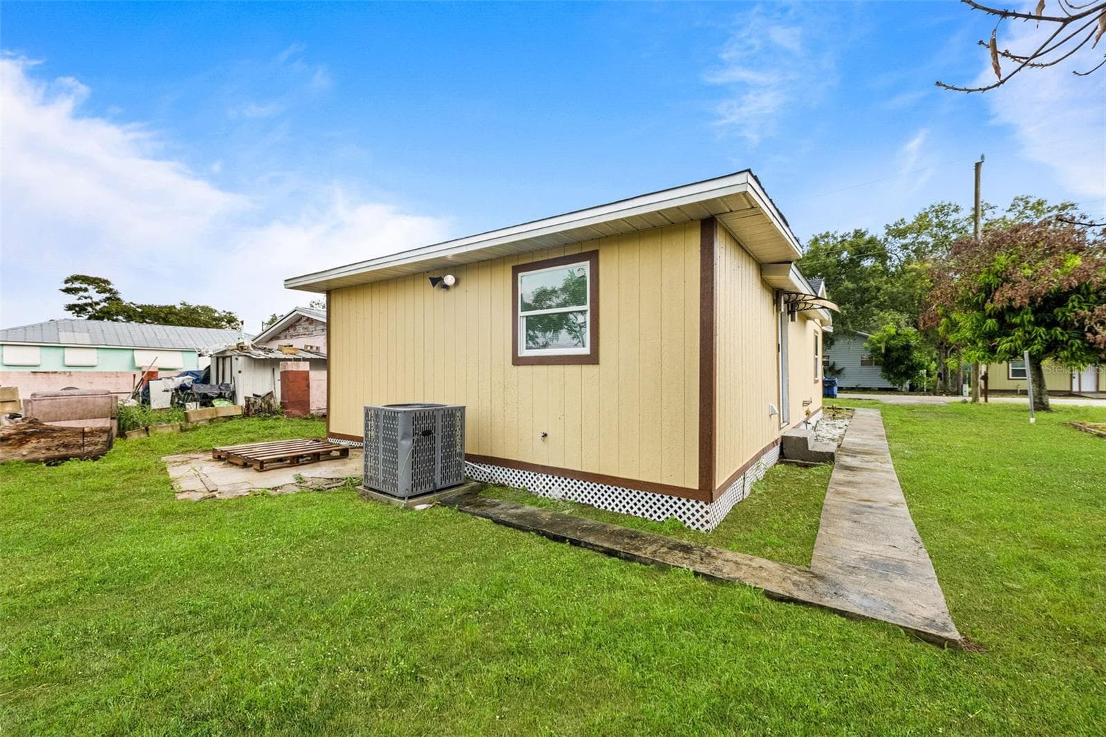 Single Family Residence at 828 BOOKER AVE, SEBRING, photo 31 of 35