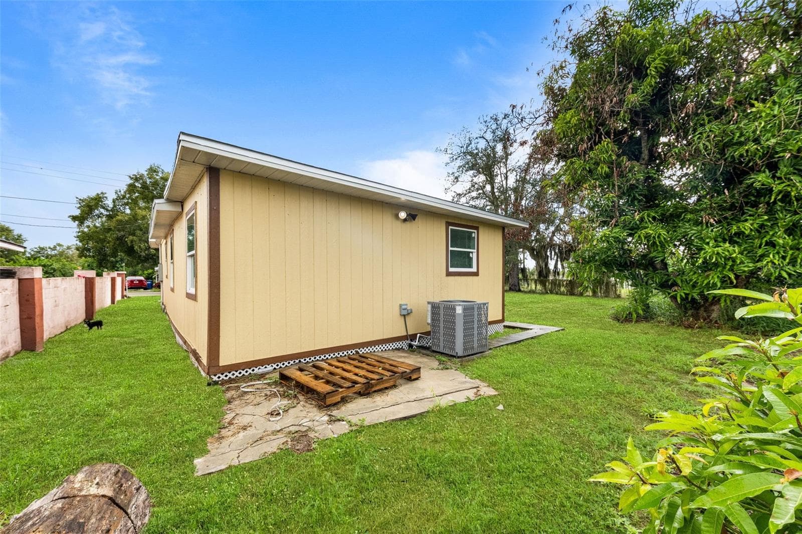 Single Family Residence at 828 BOOKER AVE, SEBRING, photo 32 of 35