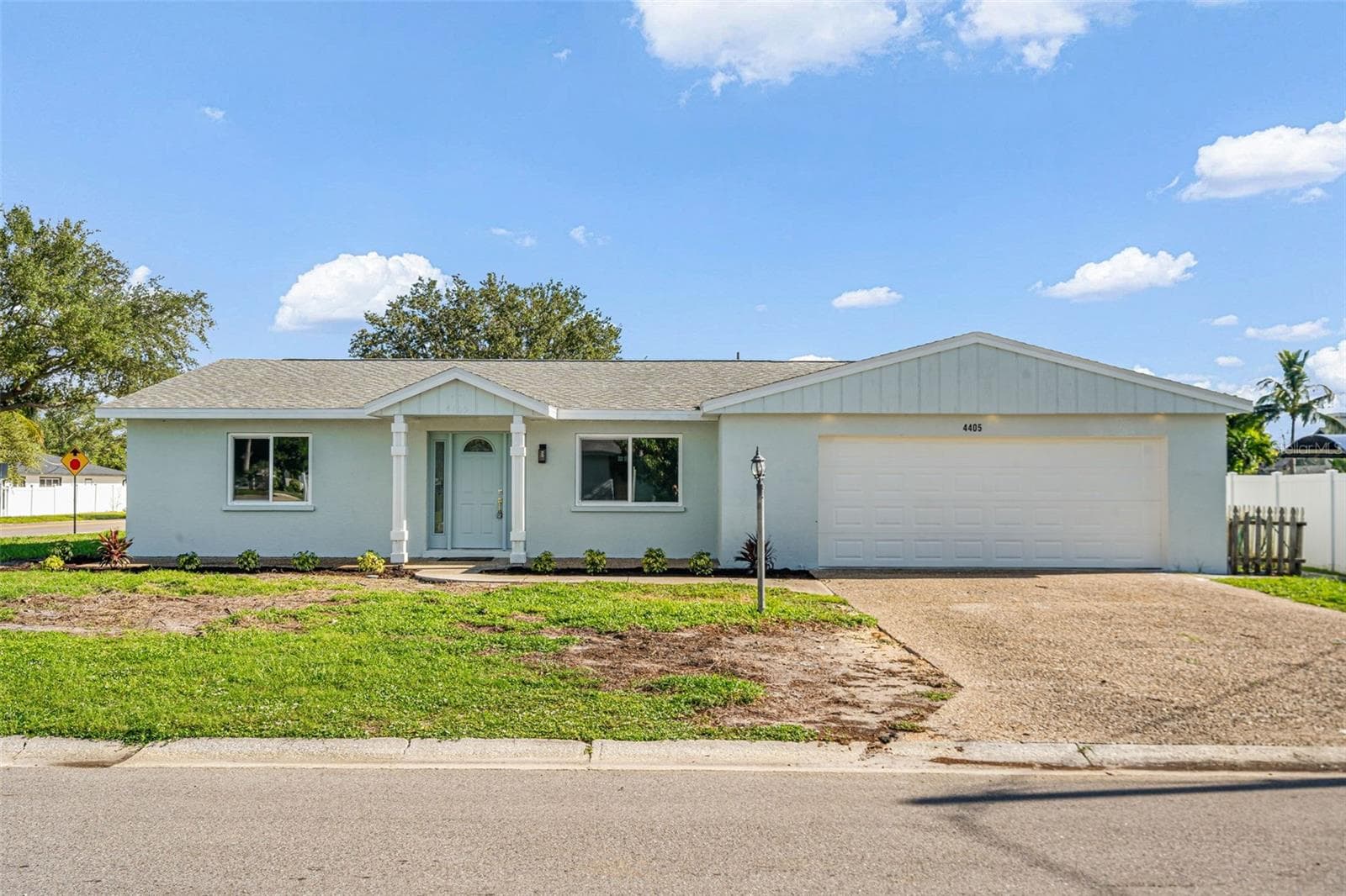 Single Family Residence at 4405 PINFISH LN, PALMETTO, photo 3 of 41