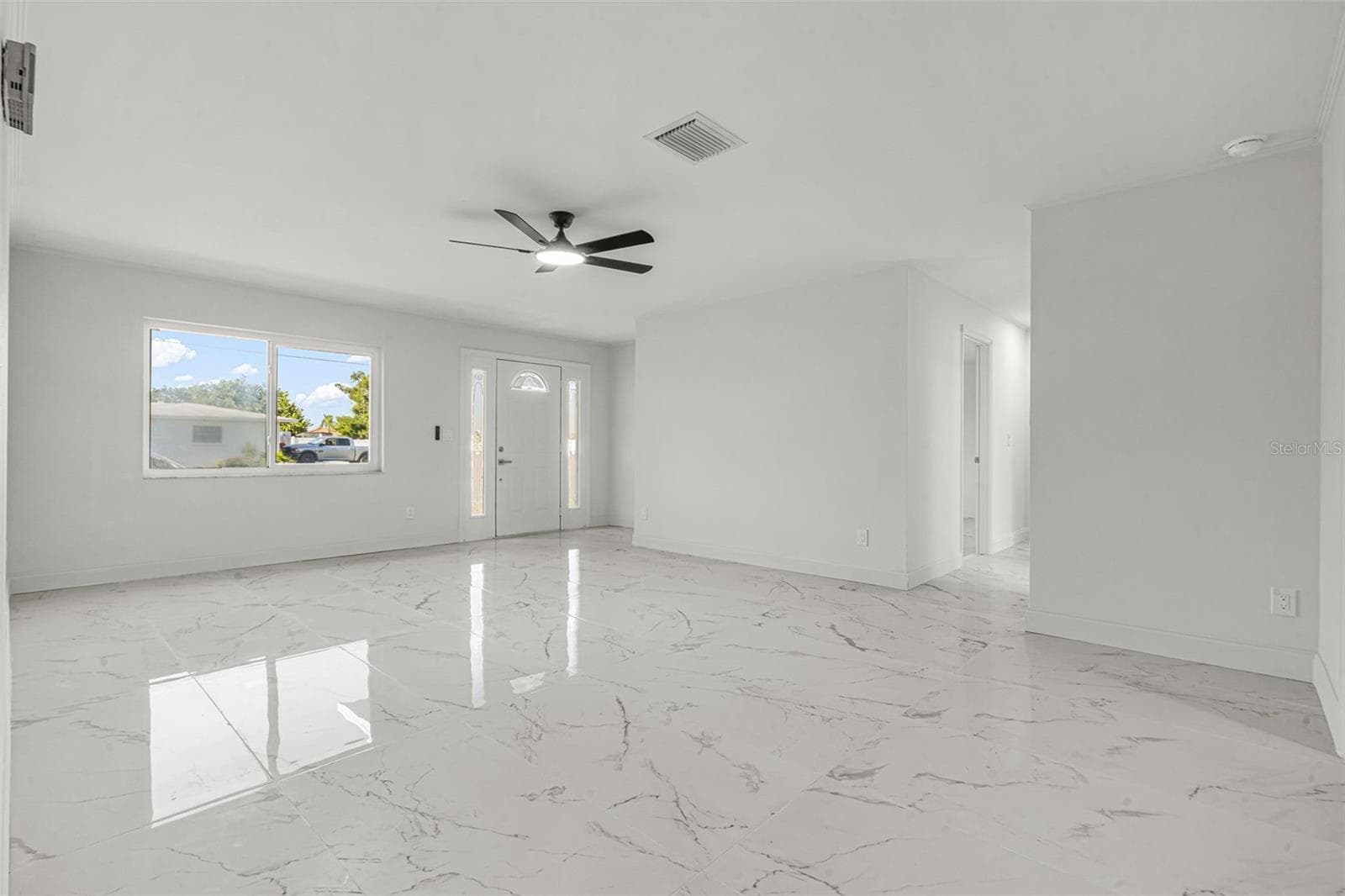 Single Family Residence at 4405 PINFISH LN, PALMETTO, photo 8 of 41