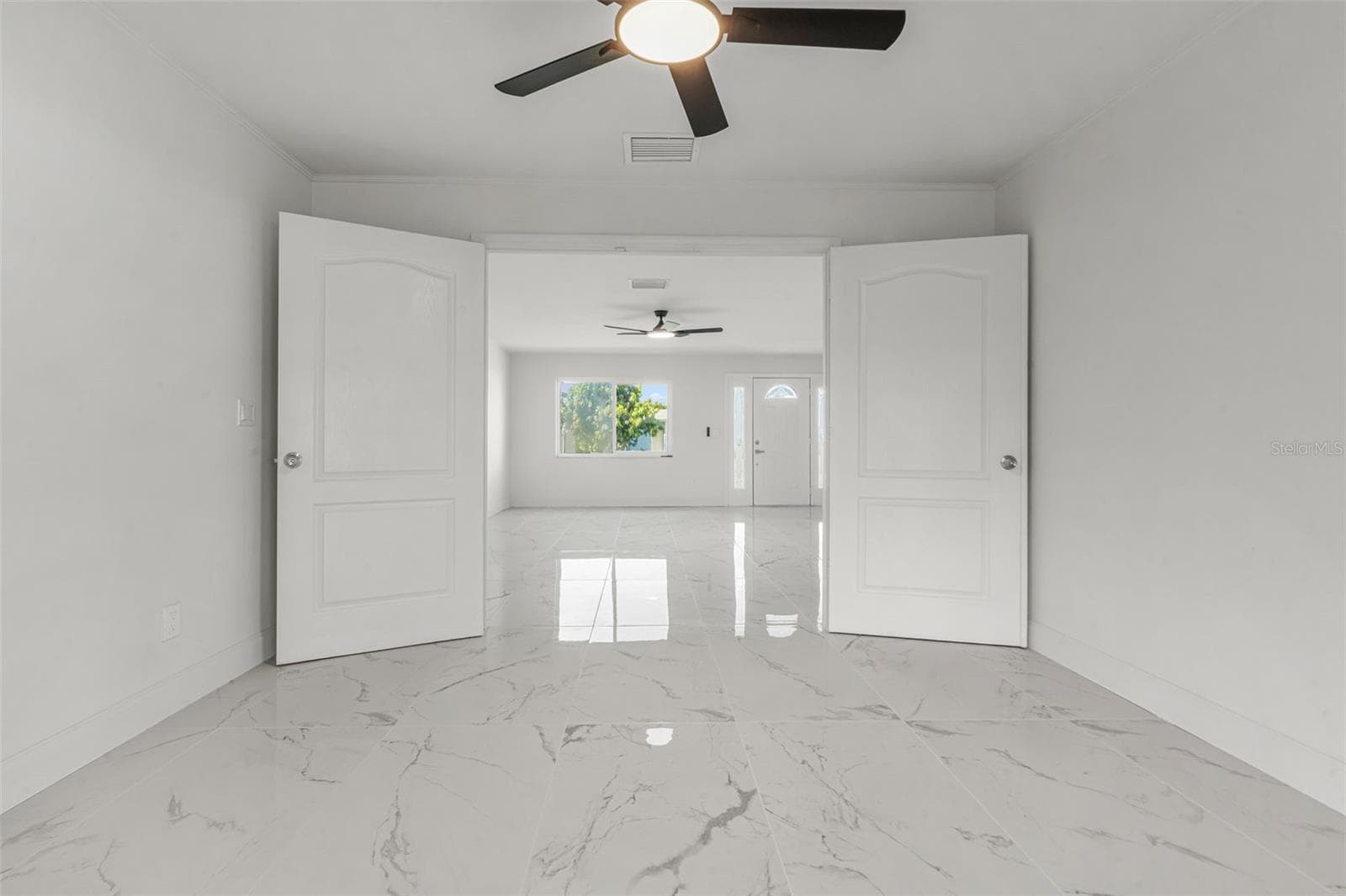 Single Family Residence at 4405 PINFISH LN, PALMETTO, photo 9 of 41