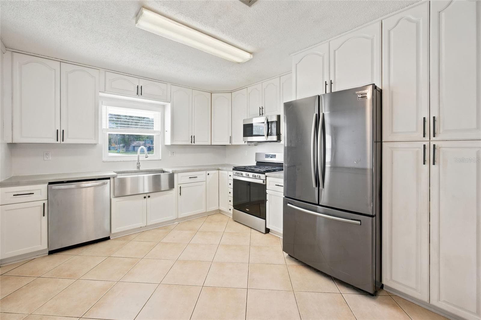 Single Family Residence at 3807 SE 8TH ST, OCALA, photo 4 of 33