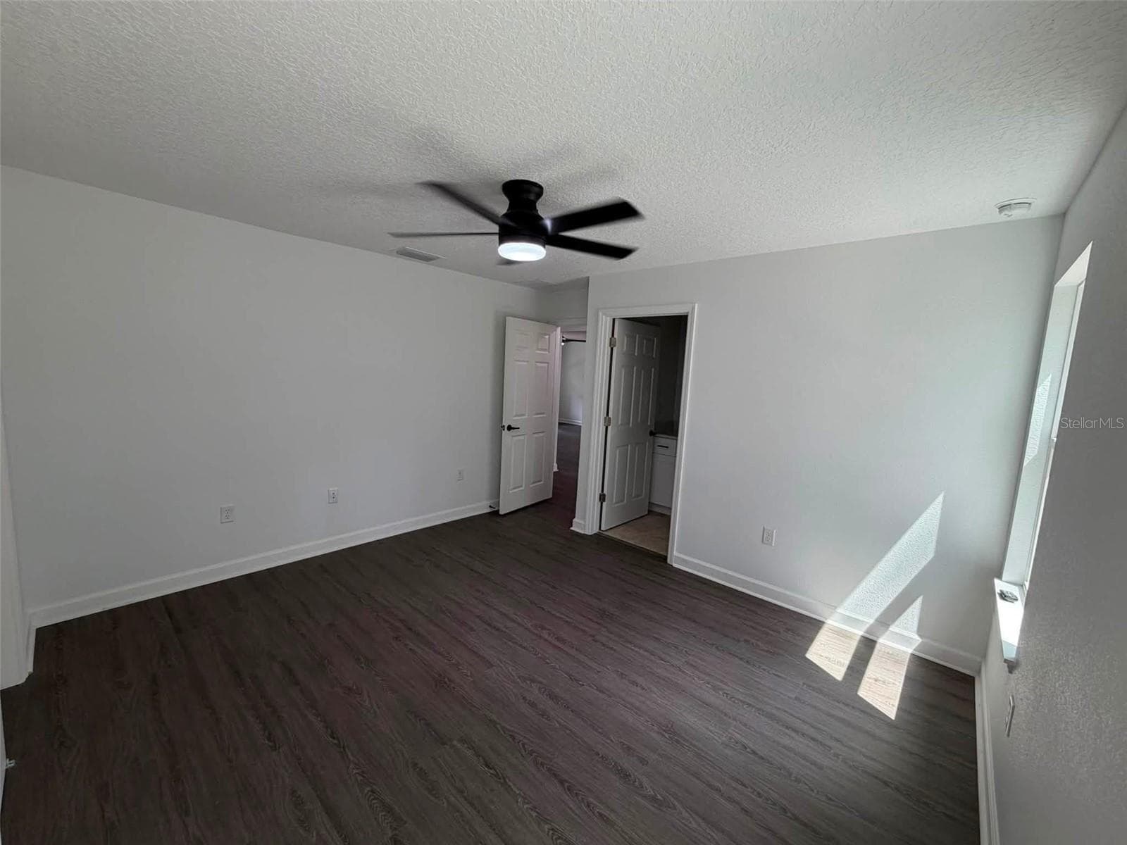 Single Family Residence at 13953 SE 51ST CT, SUMMERFIELD, photo 6 of 13