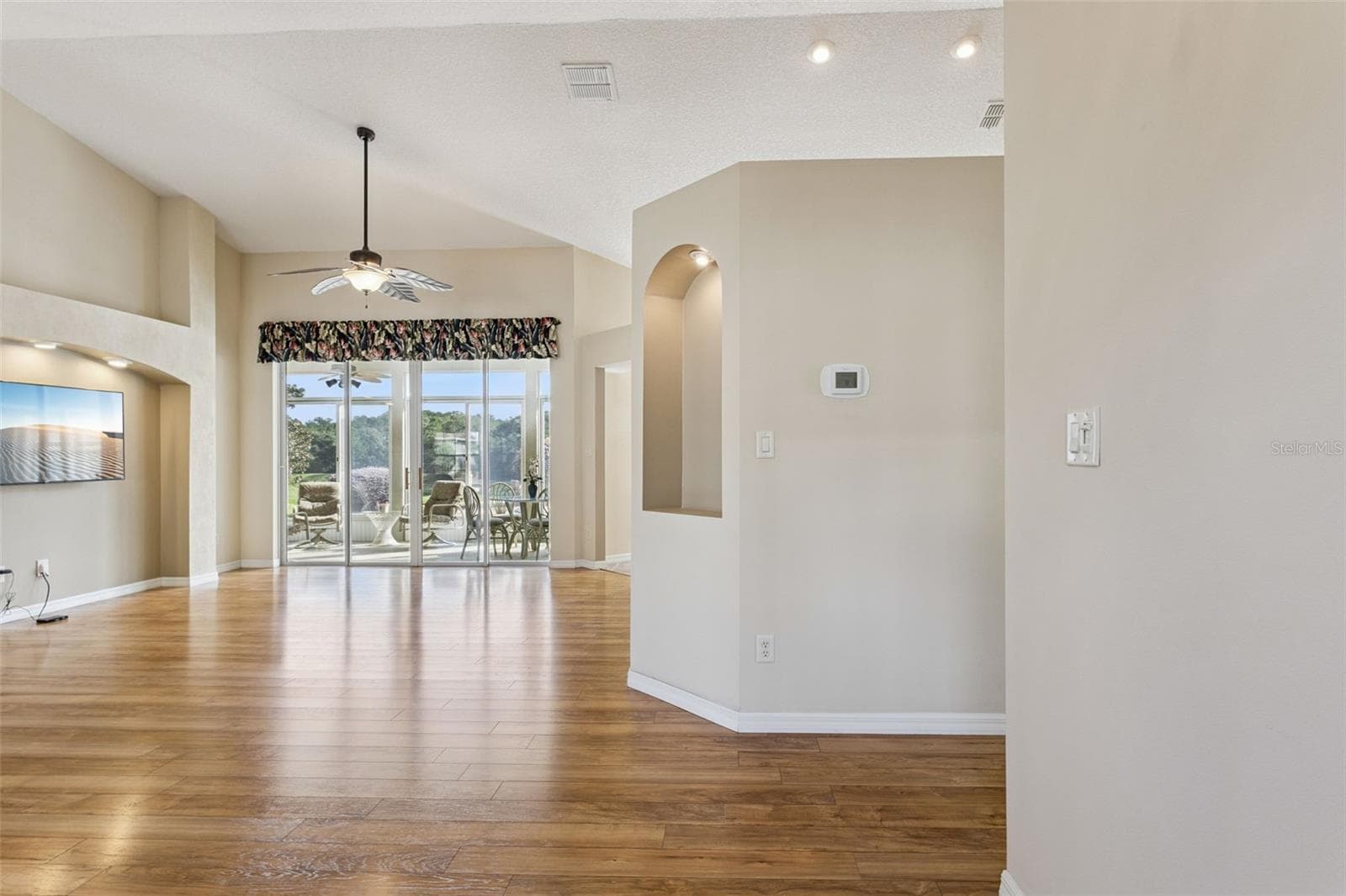 Single Family Residence at 24242 E BELLE MEDE DR, LEESBURG, photo 12 of 61