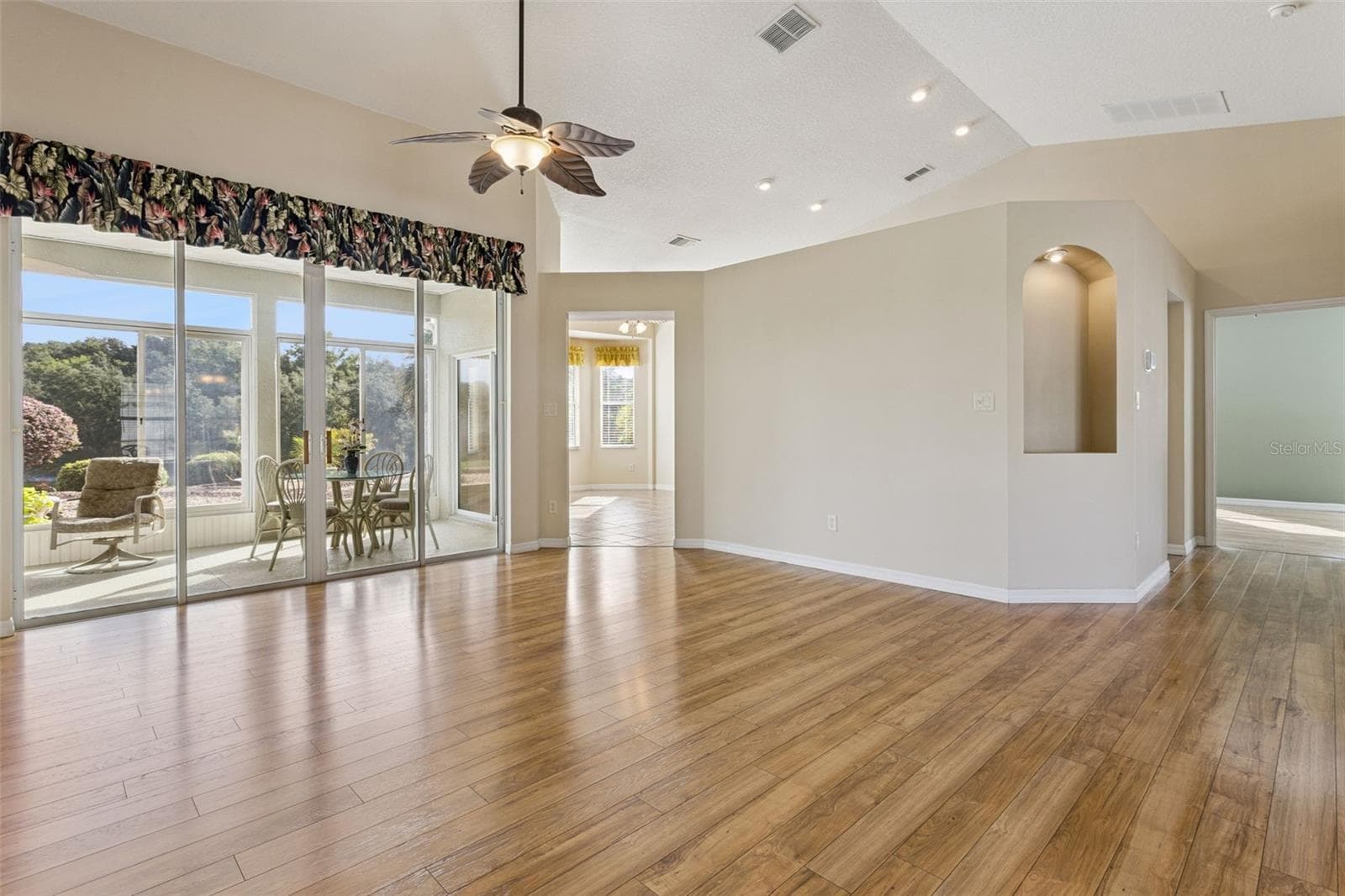 Single Family Residence at 24242 E BELLE MEDE DR, LEESBURG, photo 16 of 61