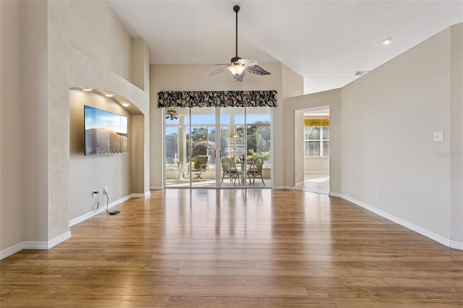 Single Family Residence at 24242 E BELLE MEDE DR, LEESBURG, photo 17 of 61