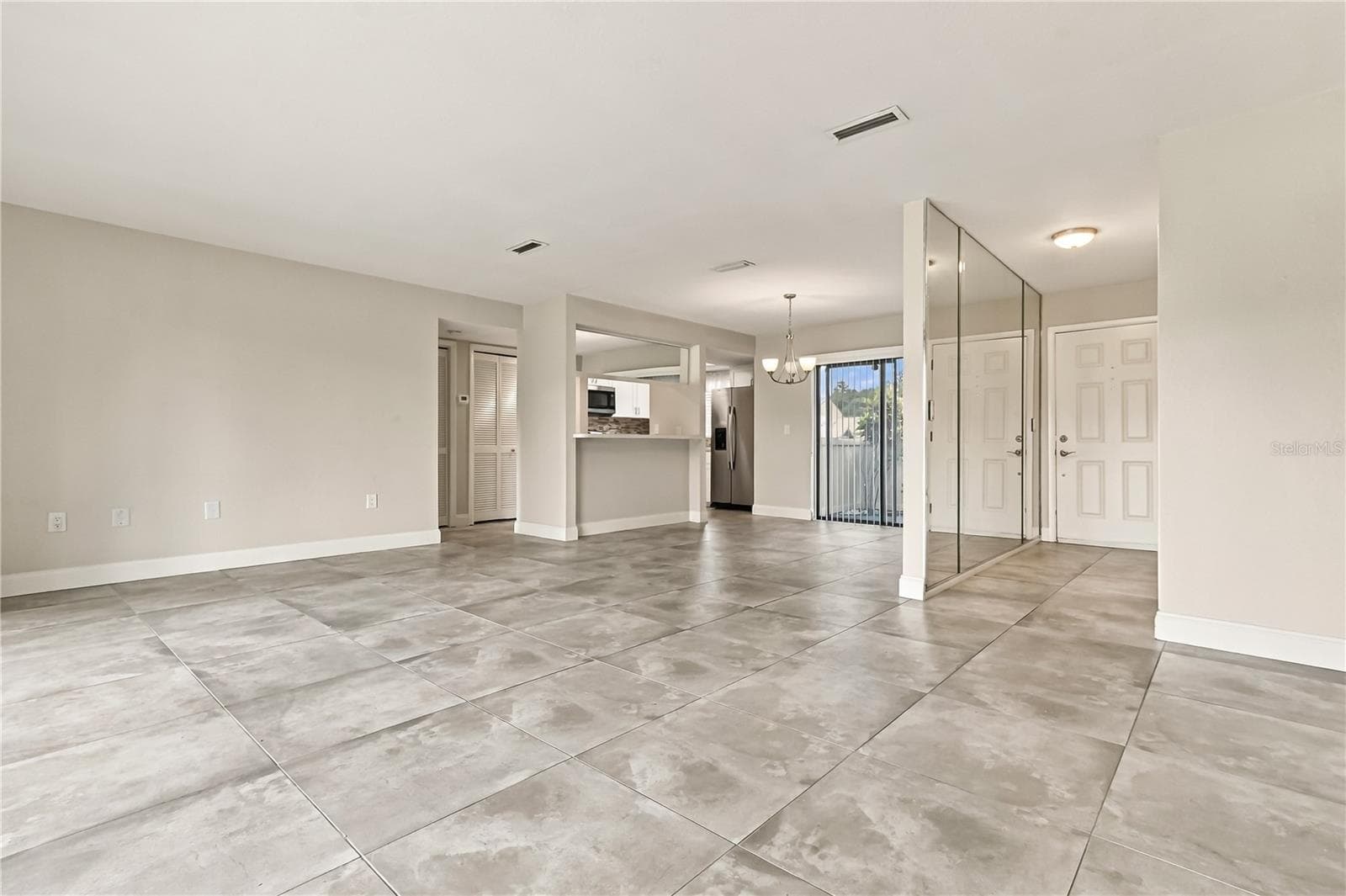 Villa at 260 MICHAELS CIR, OLDSMAR, photo 12 of 65