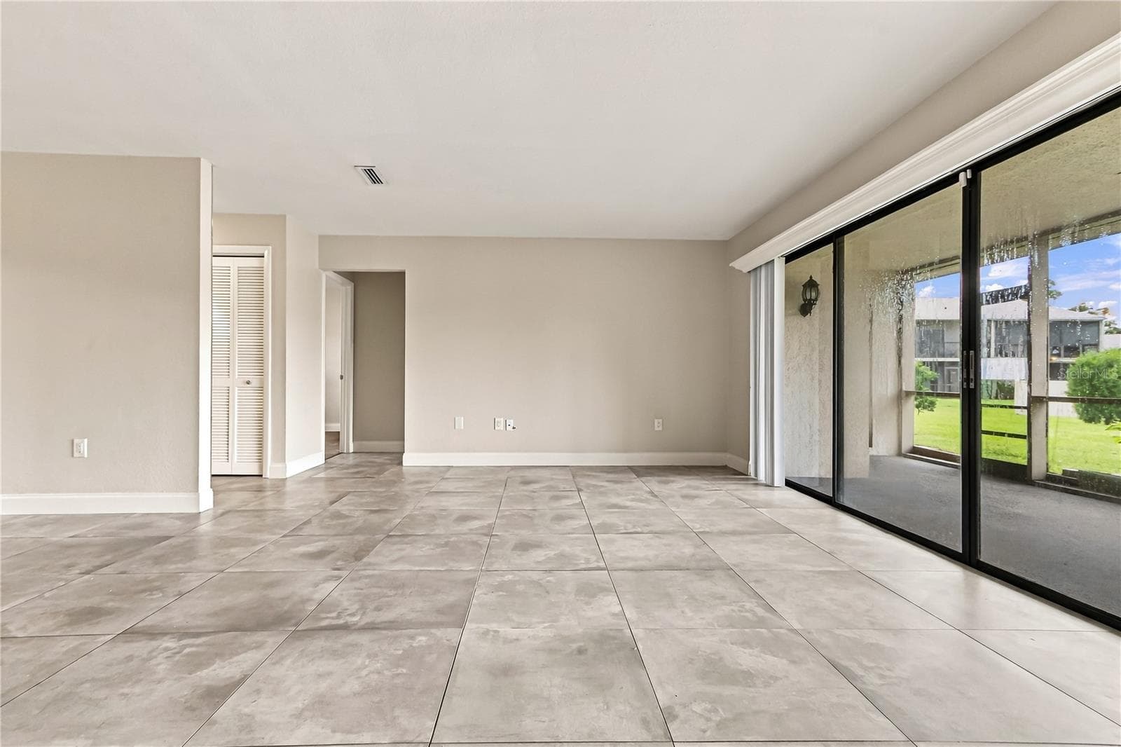 Villa at 260 MICHAELS CIR, OLDSMAR, photo 18 of 65