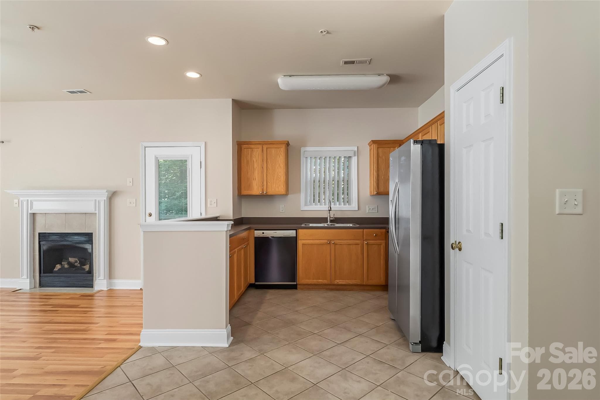 Condominium at 1360 21st Avenue NE, Hickory, photo 7 of 30