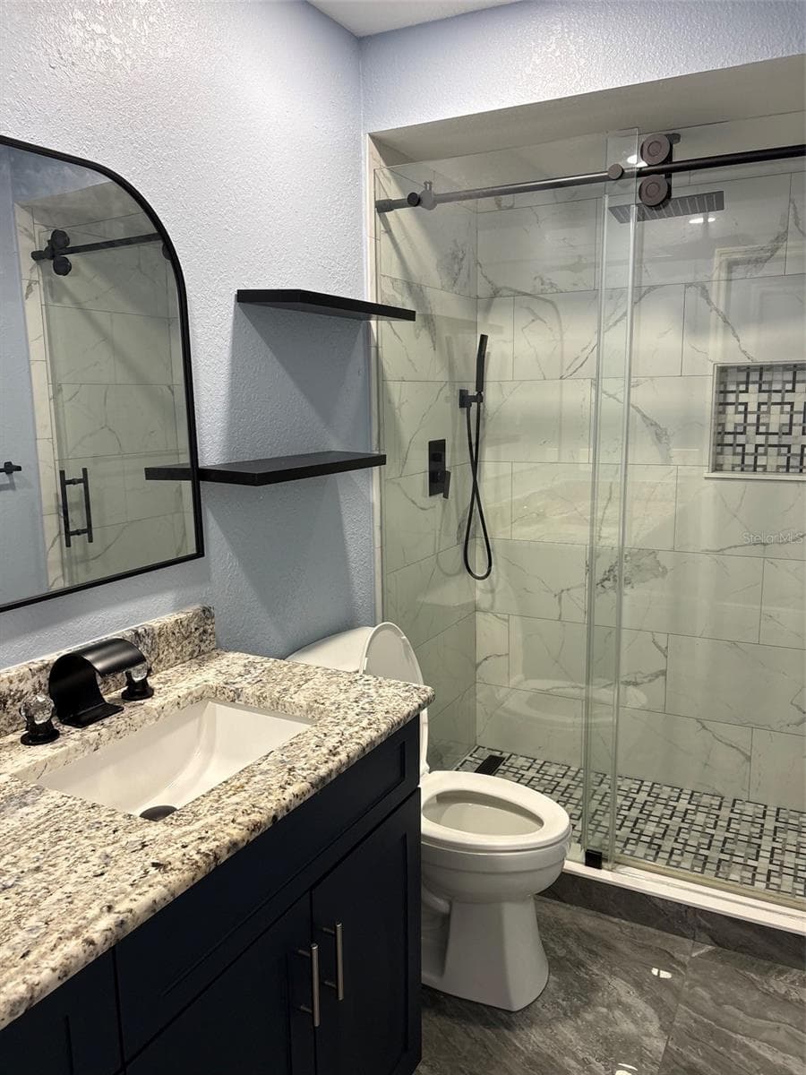 Guest bathroom - 19005 SW 98TH LOOP, DUNNELLON
