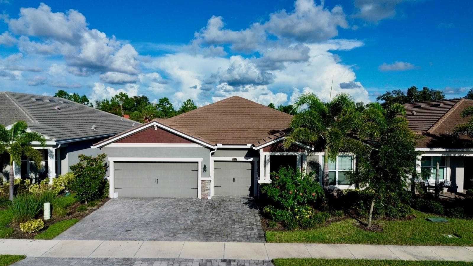 5769 LONG SHORE LOOP
