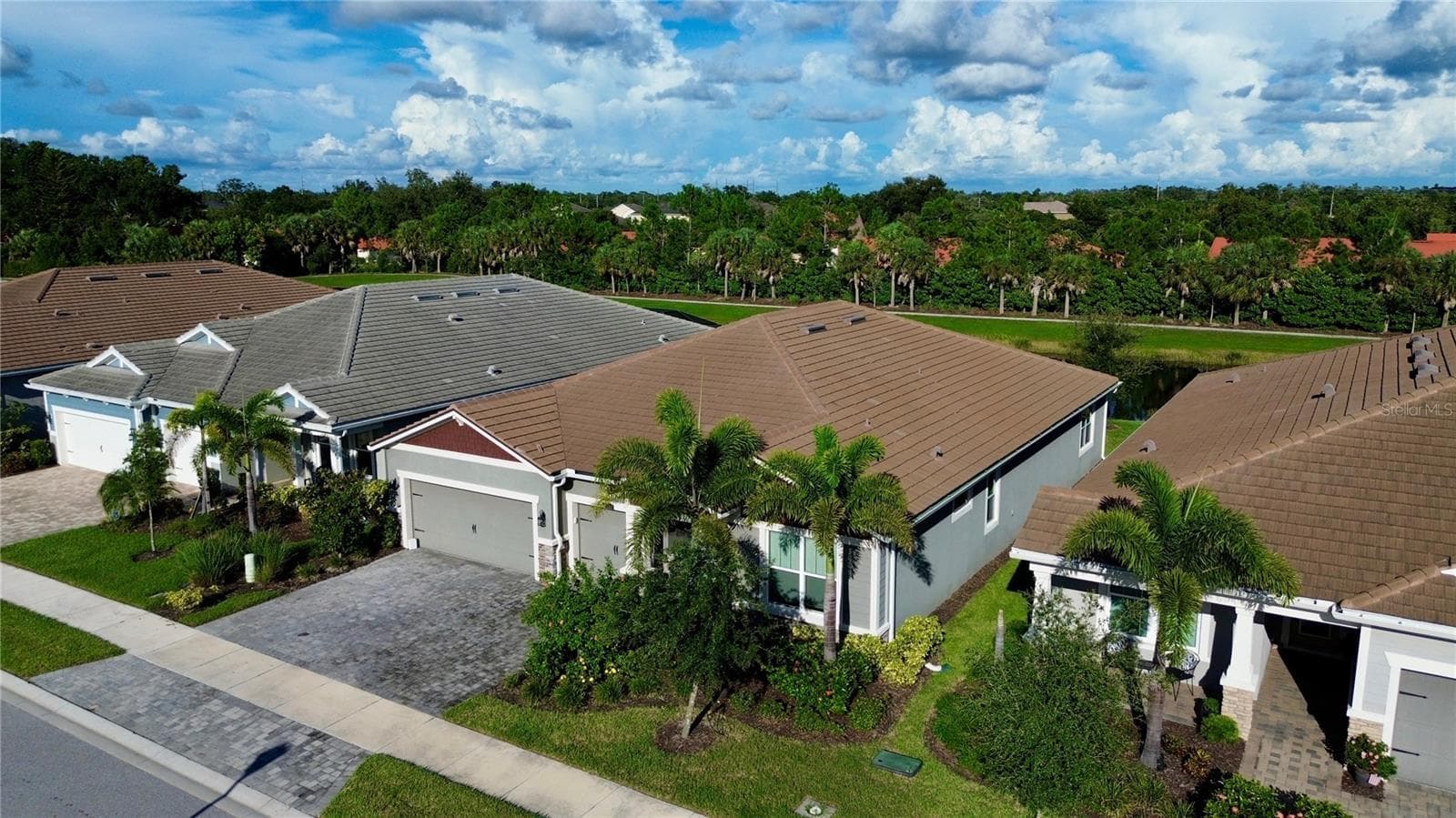 Single Family Residence at 5769 LONG SHORE LOOP, SARASOTA, photo 2 of 36