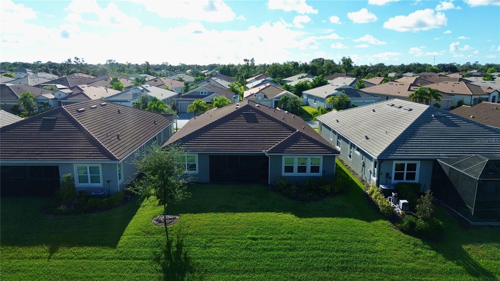 Single Family Residence at 5769 LONG SHORE LOOP, SARASOTA, photo 3 of 36