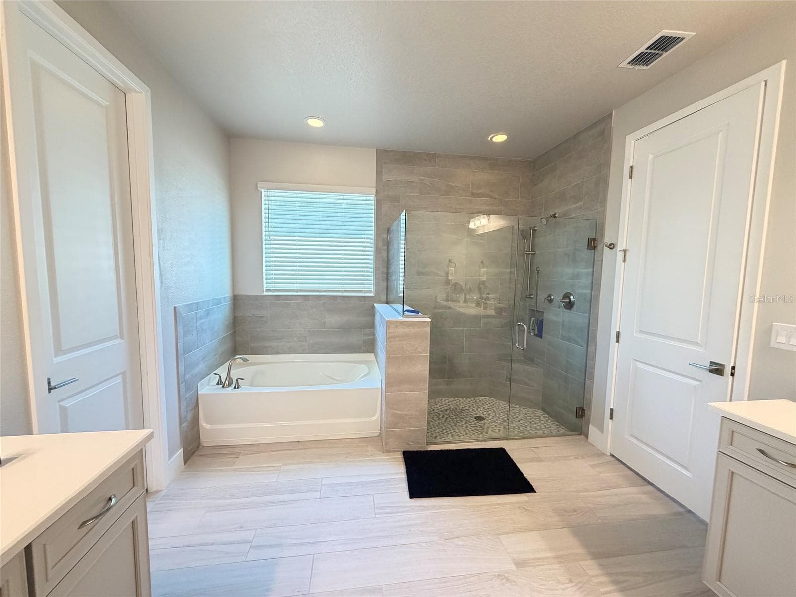 Single Family Residence at 5769 LONG SHORE LOOP, SARASOTA, photo 15 of 36