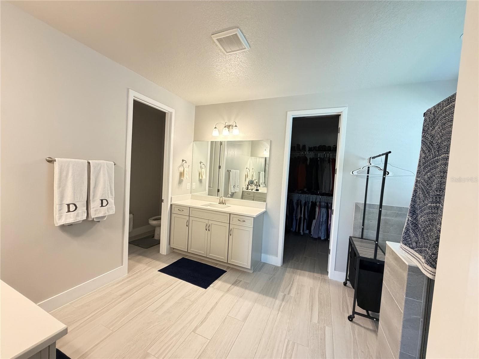 Single Family Residence at 5769 LONG SHORE LOOP, SARASOTA, photo 18 of 36
