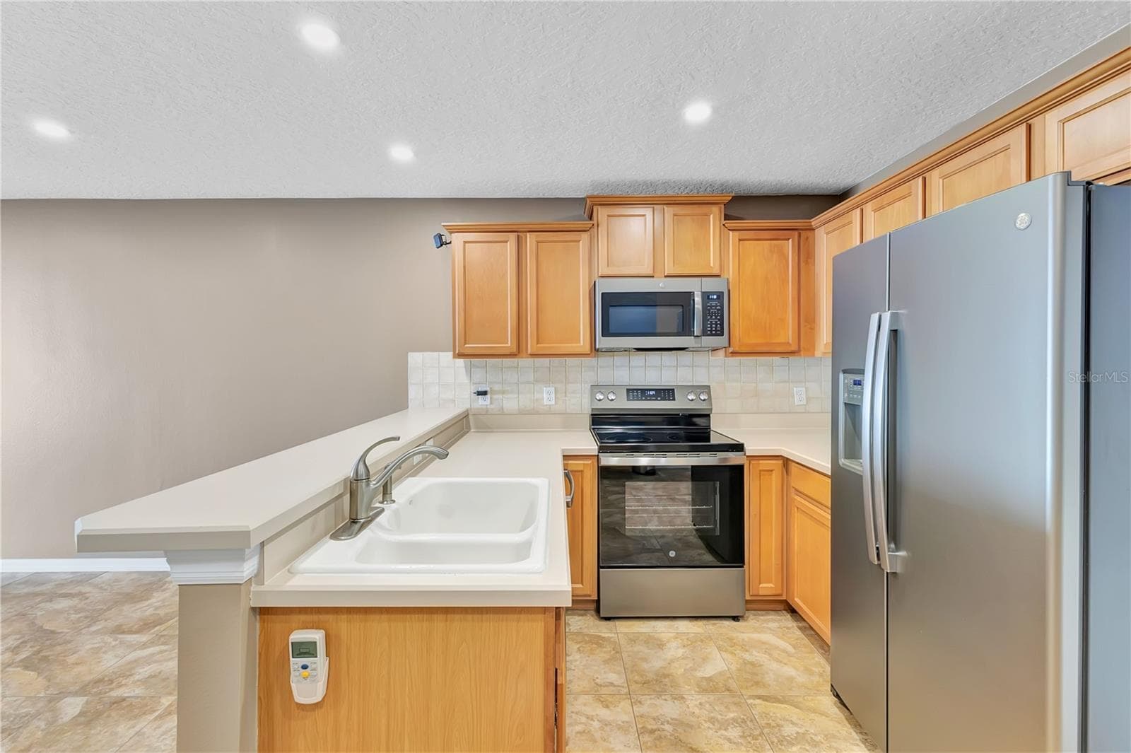 Townhouse at 942 COQUINA ROCK ST, ORLANDO, photo 18 of 61