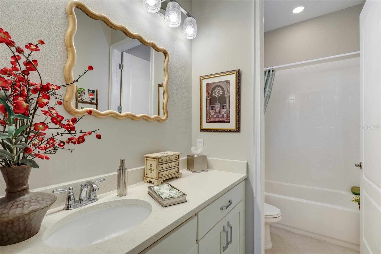 Hall Bath - 4621 ROYAL DORNOCH CIR, BRADENTON