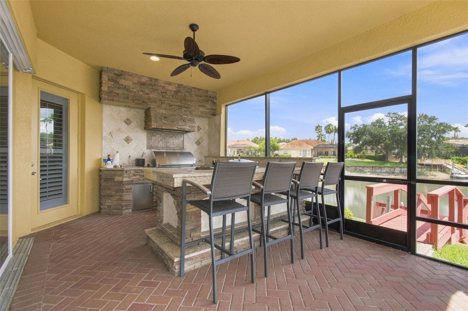 Single Family Residence at 10801 BARBADOS ISLE DR, TAMPA, photo 14 of 100