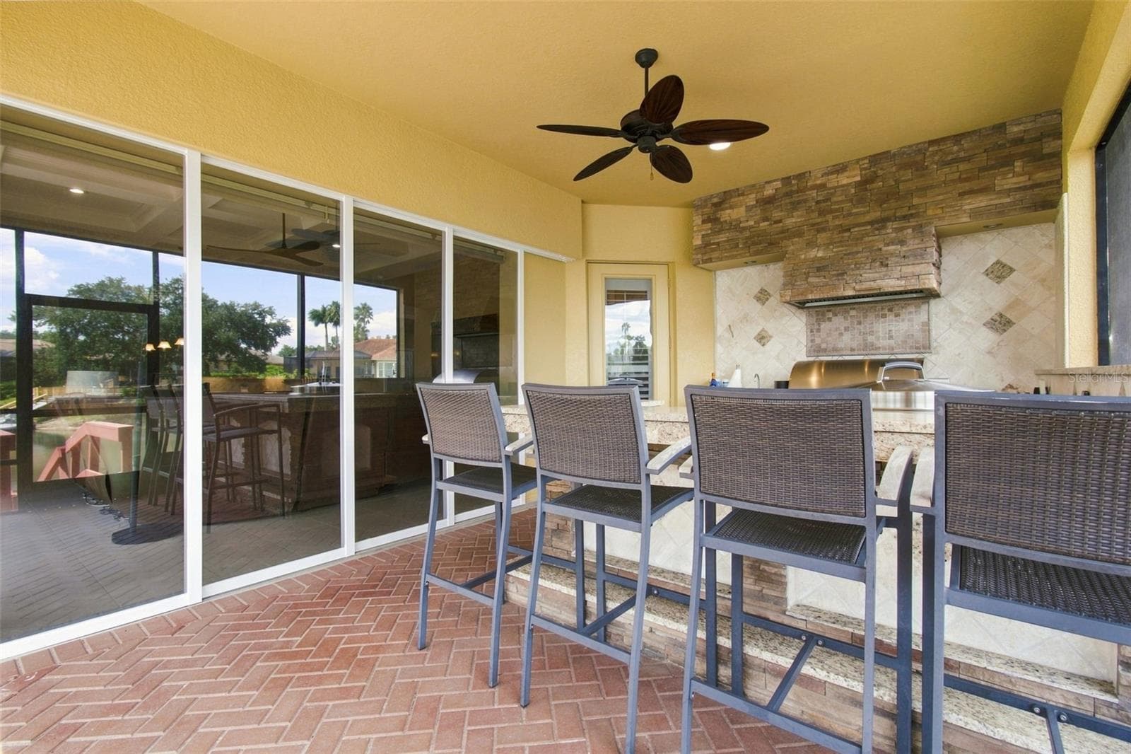 Single Family Residence at 10801 BARBADOS ISLE DR, TAMPA, photo 15 of 100