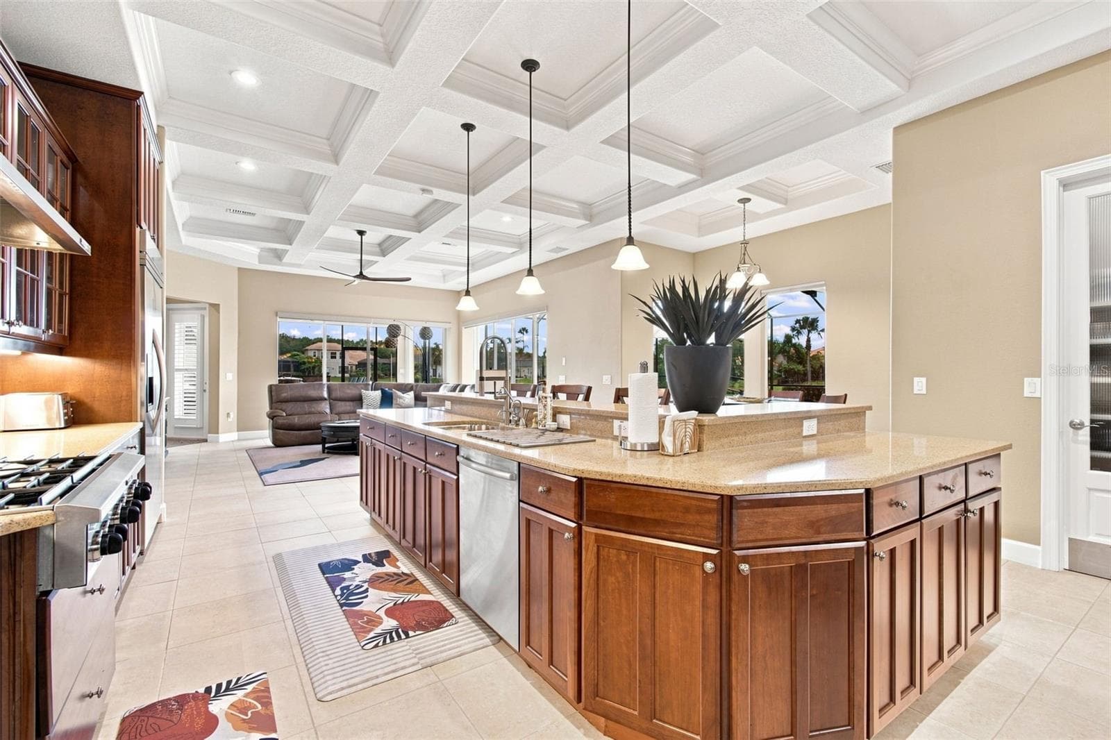 Single Family Residence at 10801 BARBADOS ISLE DR, TAMPA, photo 42 of 100