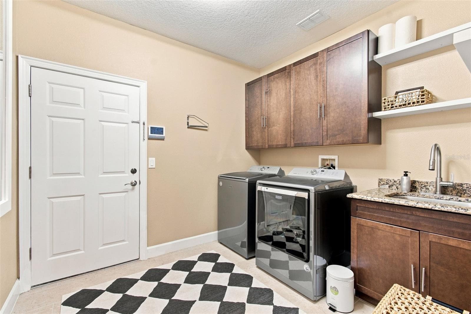 Single Family Residence at 10801 BARBADOS ISLE DR, TAMPA, photo 58 of 100