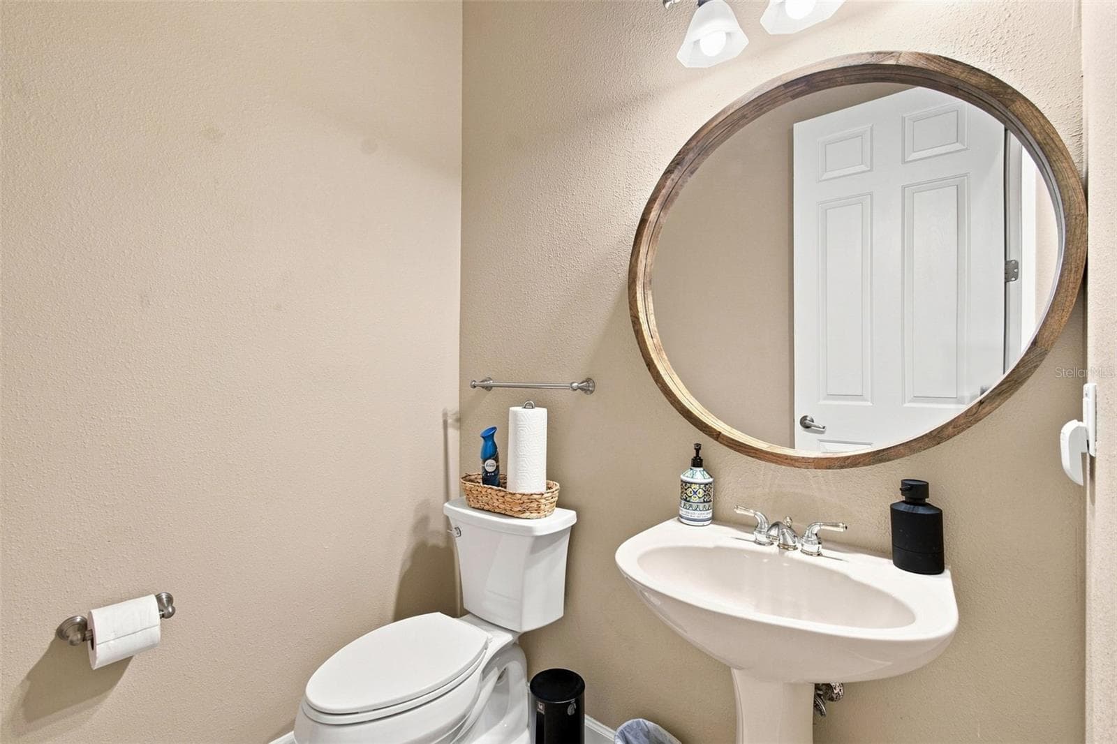Single Family Residence at 10801 BARBADOS ISLE DR, TAMPA, photo 59 of 100