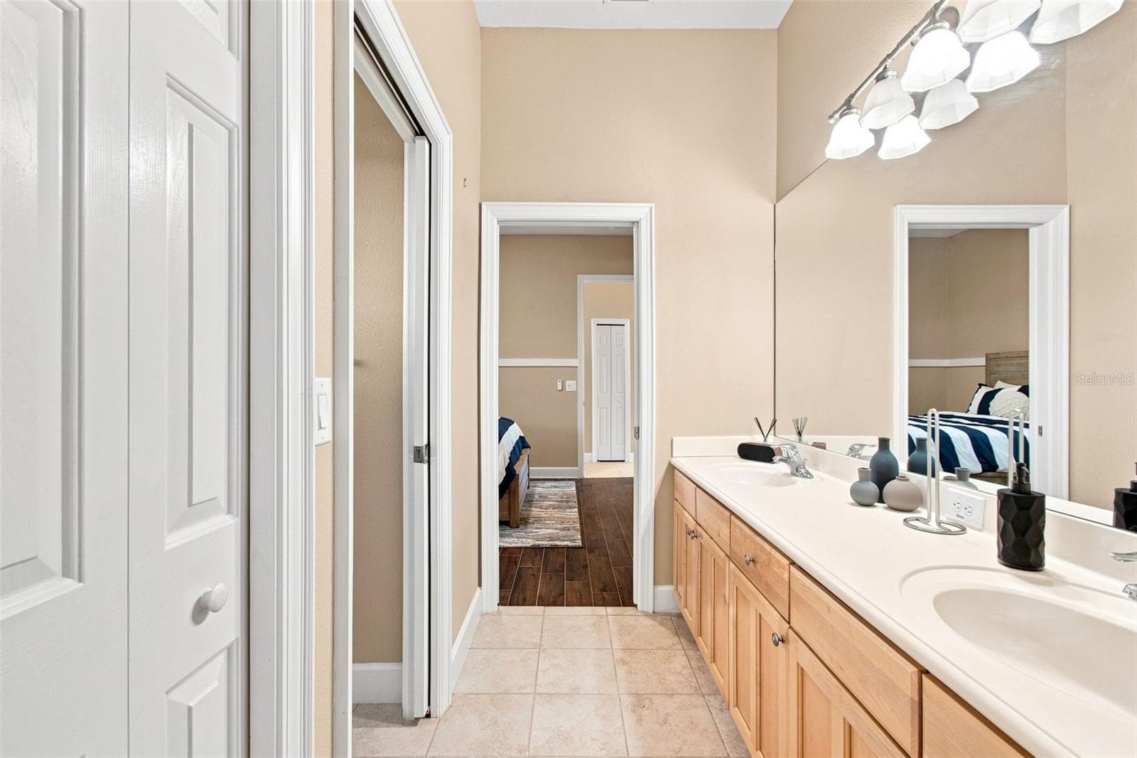 Single Family Residence at 10801 BARBADOS ISLE DR, TAMPA, photo 61 of 100