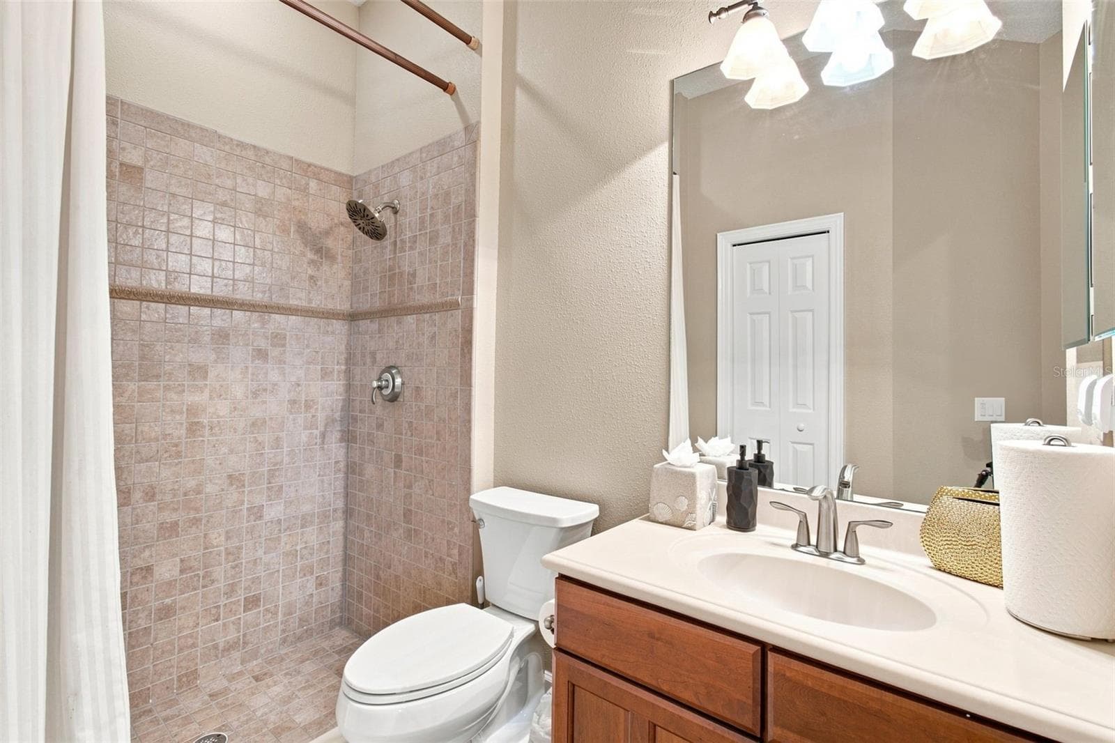 Single Family Residence at 10801 BARBADOS ISLE DR, TAMPA, photo 73 of 100