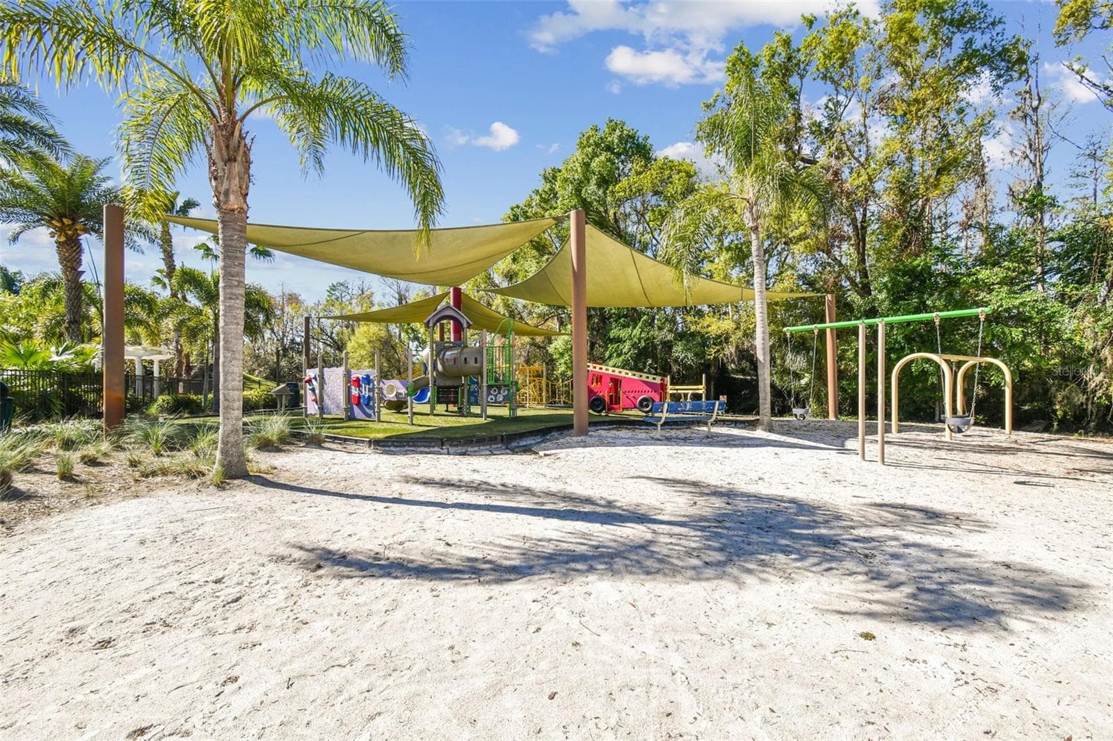 Single Family Residence at 10801 BARBADOS ISLE DR, TAMPA, photo 97 of 100