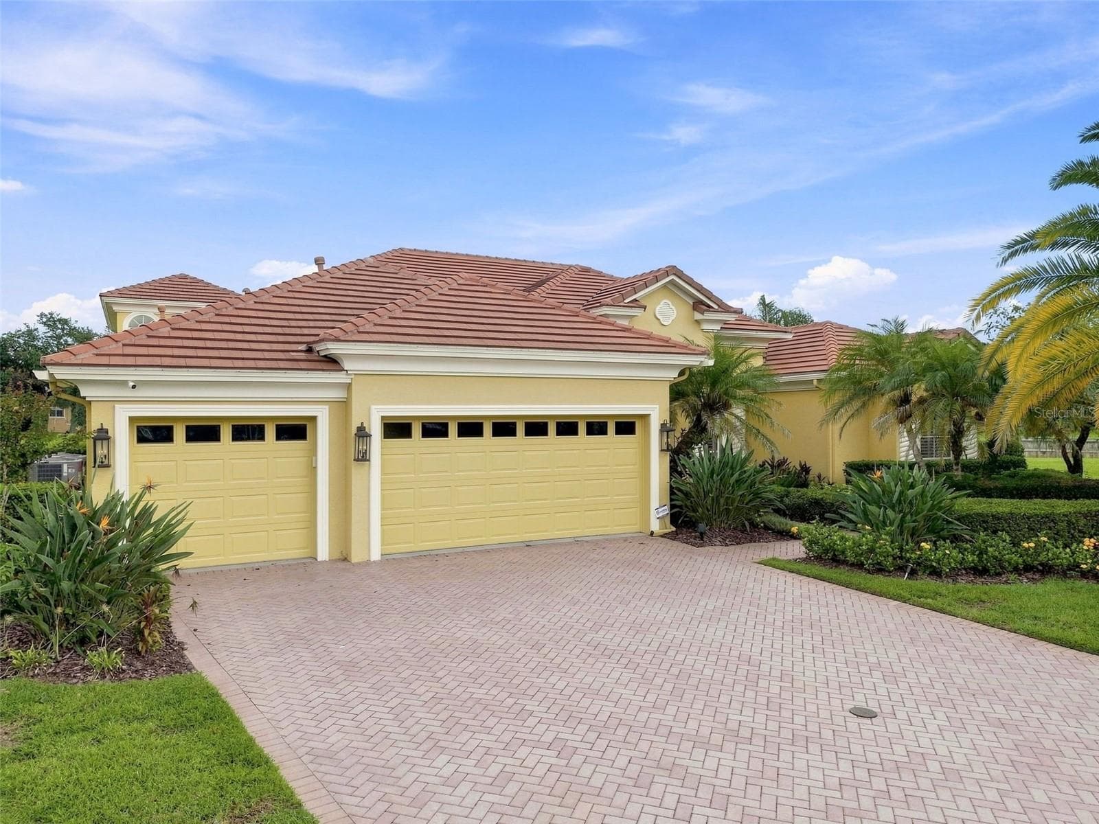 Single Family Residence at 10801 BARBADOS ISLE DR, TAMPA, photo 100 of 100