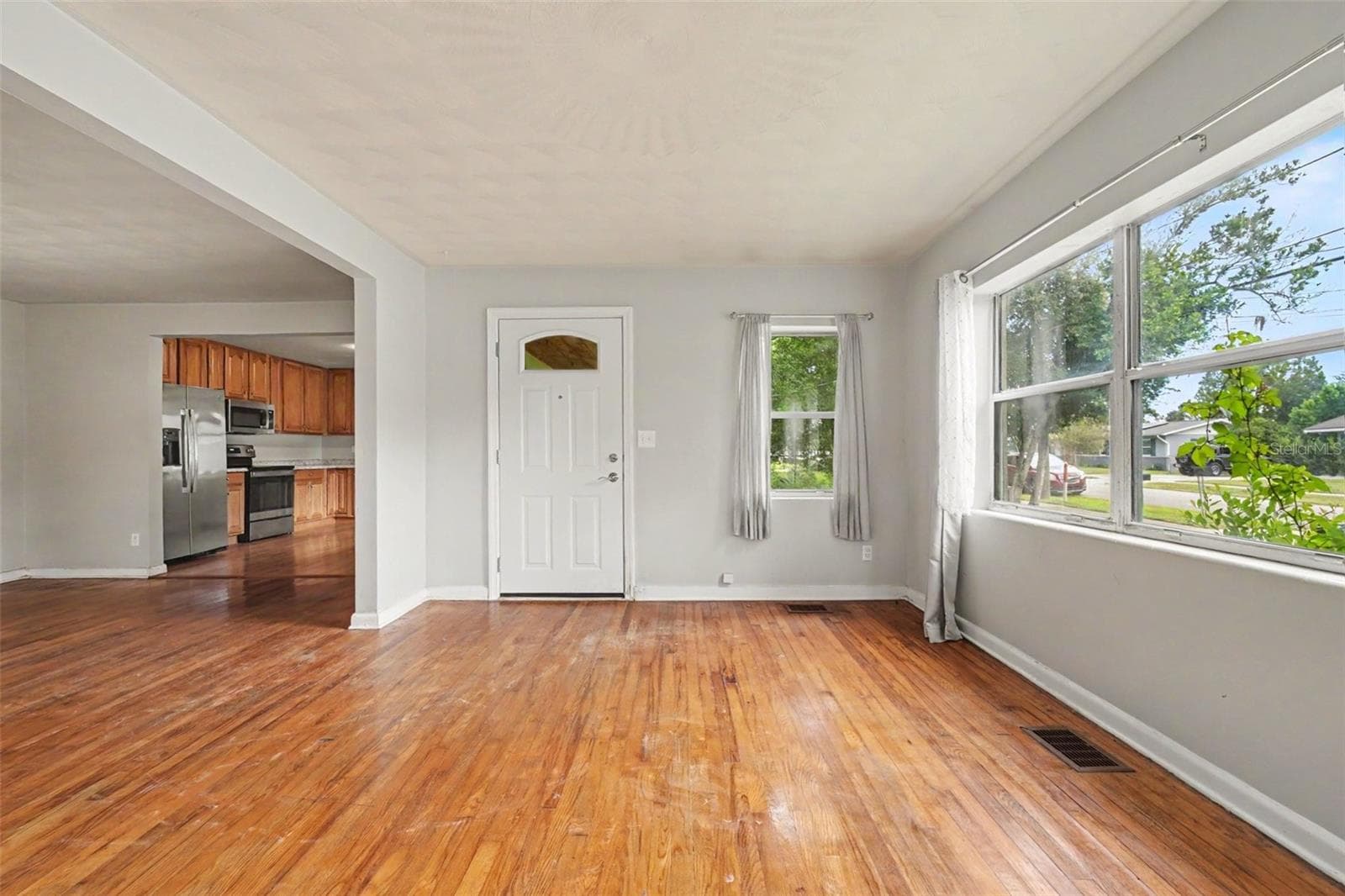 Single Family Residence at 150 WESTWOOD AVE, DELAND, photo 3 of 23