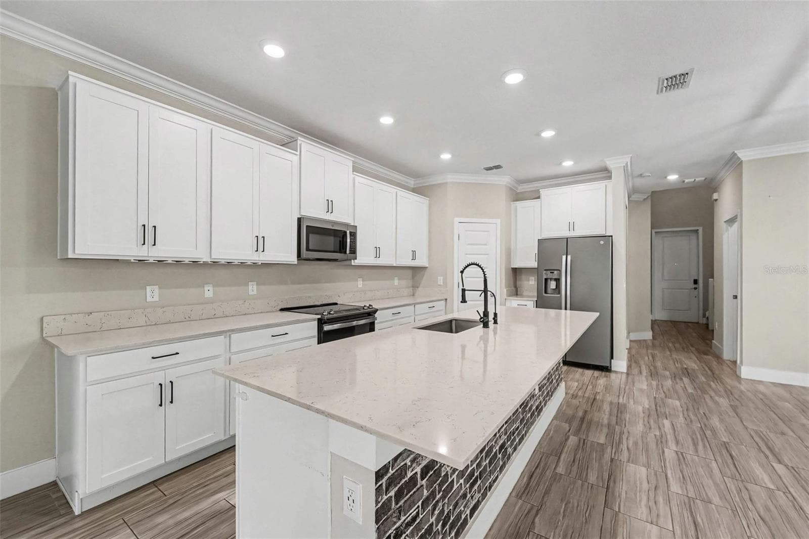 Single Family Residence at 9604 LITTLE BLUESTEM DR, LAND O LAKES, photo 9 of 32