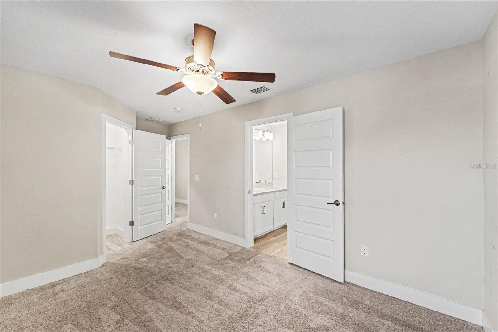 Single Family Residence at 9604 LITTLE BLUESTEM DR, LAND O LAKES, photo 21 of 32