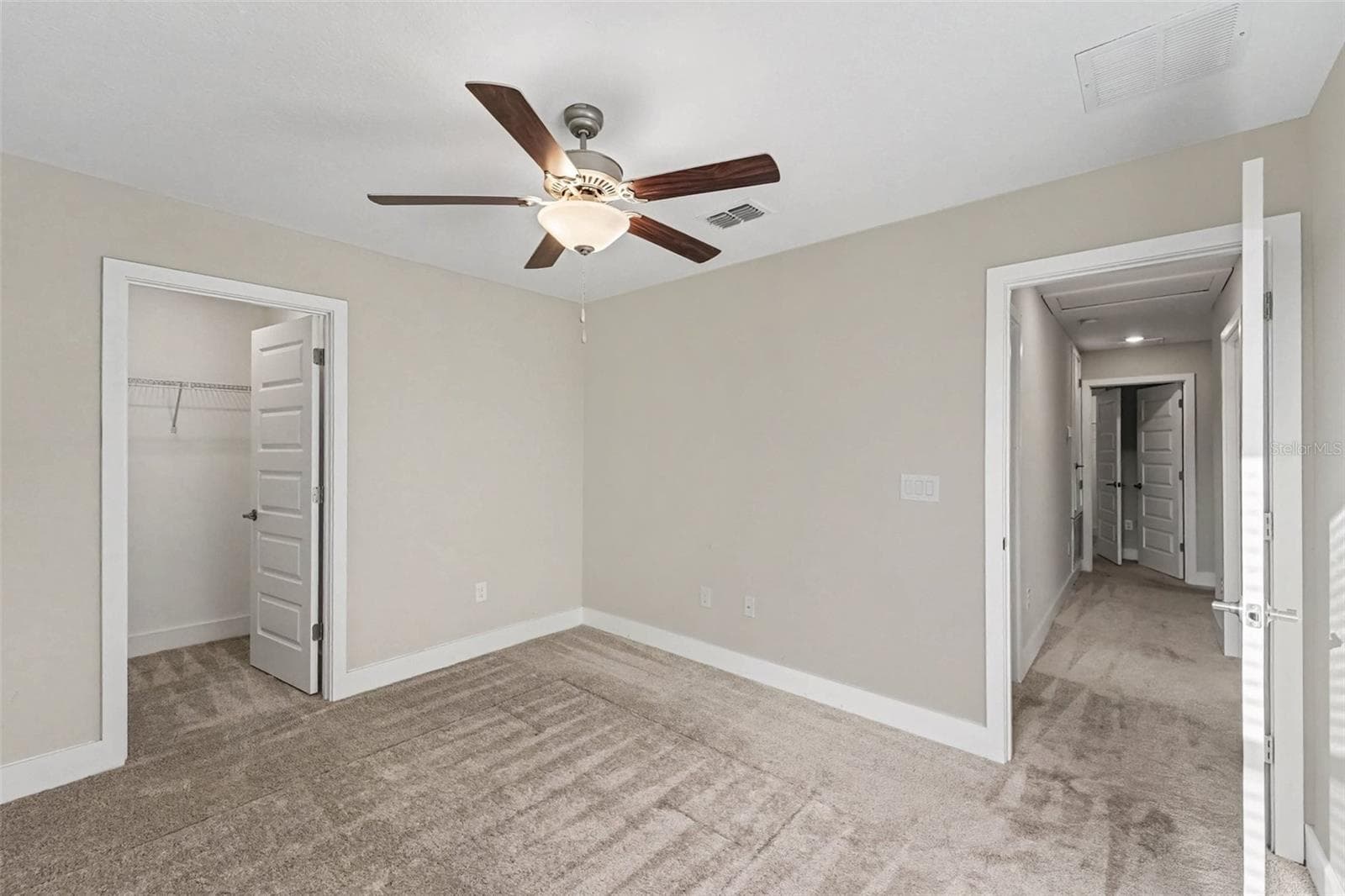 Single Family Residence at 9604 LITTLE BLUESTEM DR, LAND O LAKES, photo 27 of 32