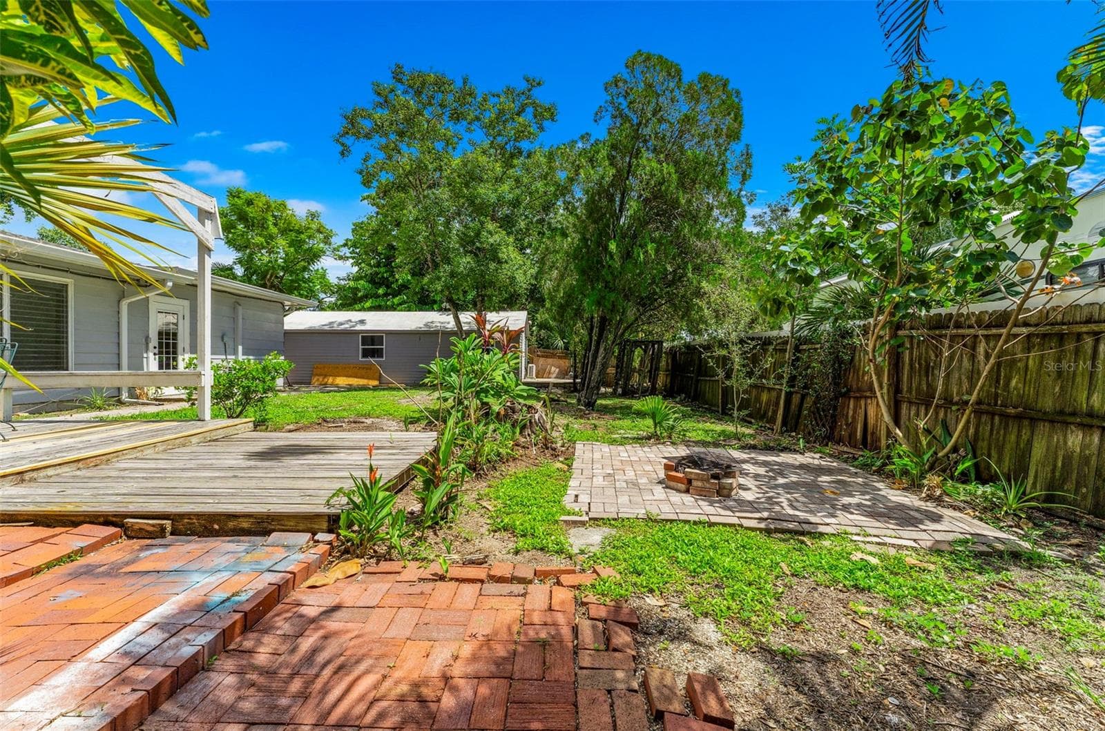 Single Family Residence at 2488 DAVIS BLVD, SARASOTA, photo 33 of 47