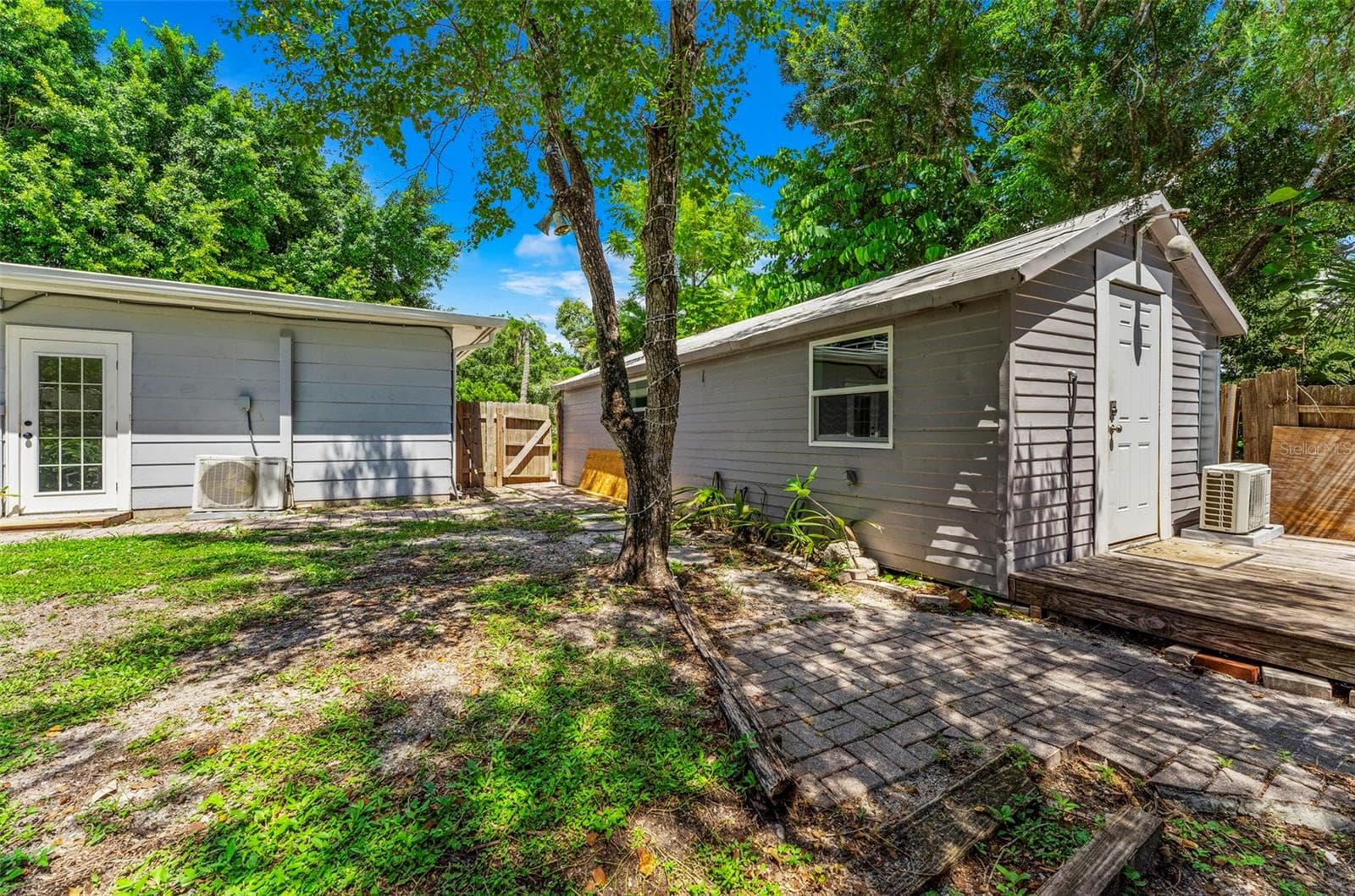 Single Family Residence at 2488 DAVIS BLVD, SARASOTA, photo 43 of 47