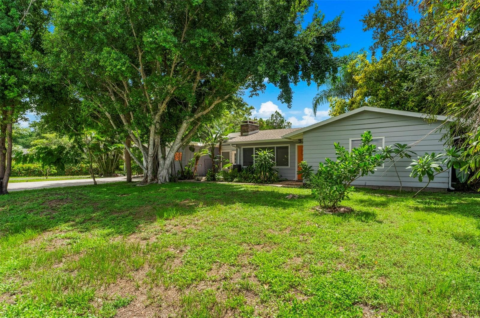 Single Family Residence at 2488 DAVIS BLVD, SARASOTA, photo 44 of 47