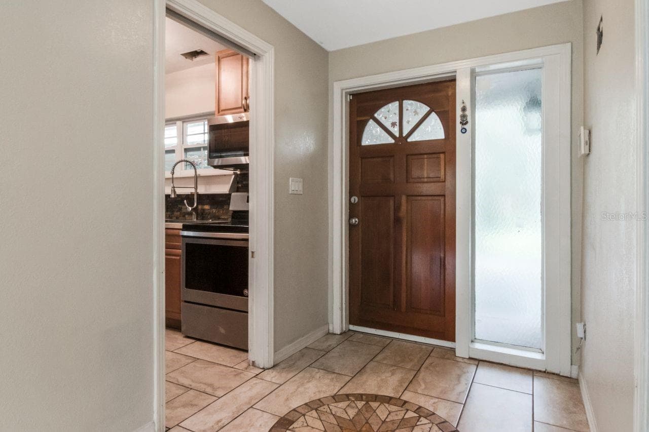 Front door - 416 BROXBURN AVE, TEMPLE TERRACE