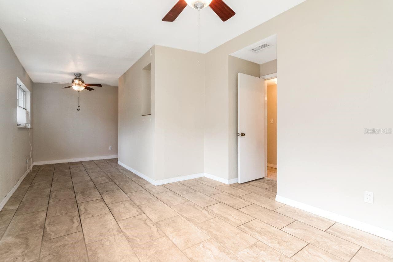 Single Family Residence at 416 BROXBURN AVE, TEMPLE TERRACE, photo 23 of 37
