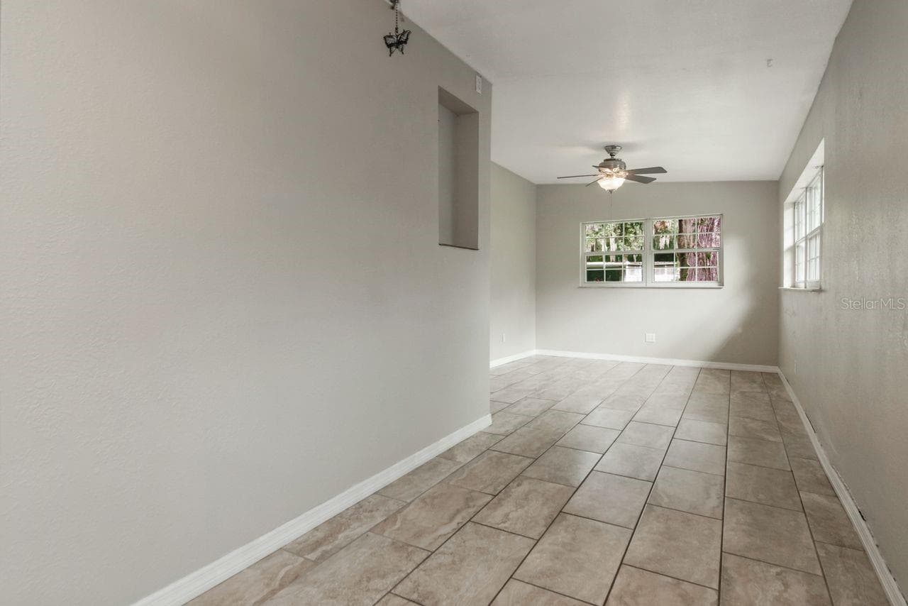 Single Family Residence at 416 BROXBURN AVE, TEMPLE TERRACE, photo 24 of 37