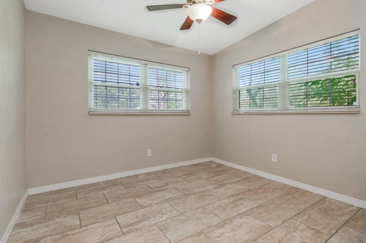 Single Family Residence at 416 BROXBURN AVE, TEMPLE TERRACE, photo 27 of 37