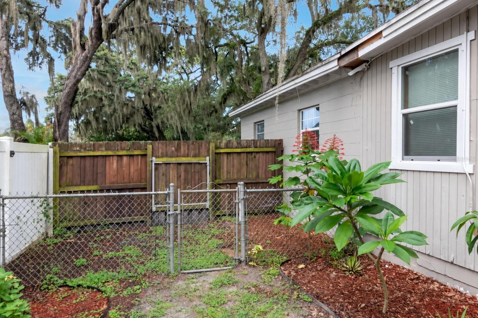 Single Family Residence at 416 BROXBURN AVE, TEMPLE TERRACE, photo 31 of 37
