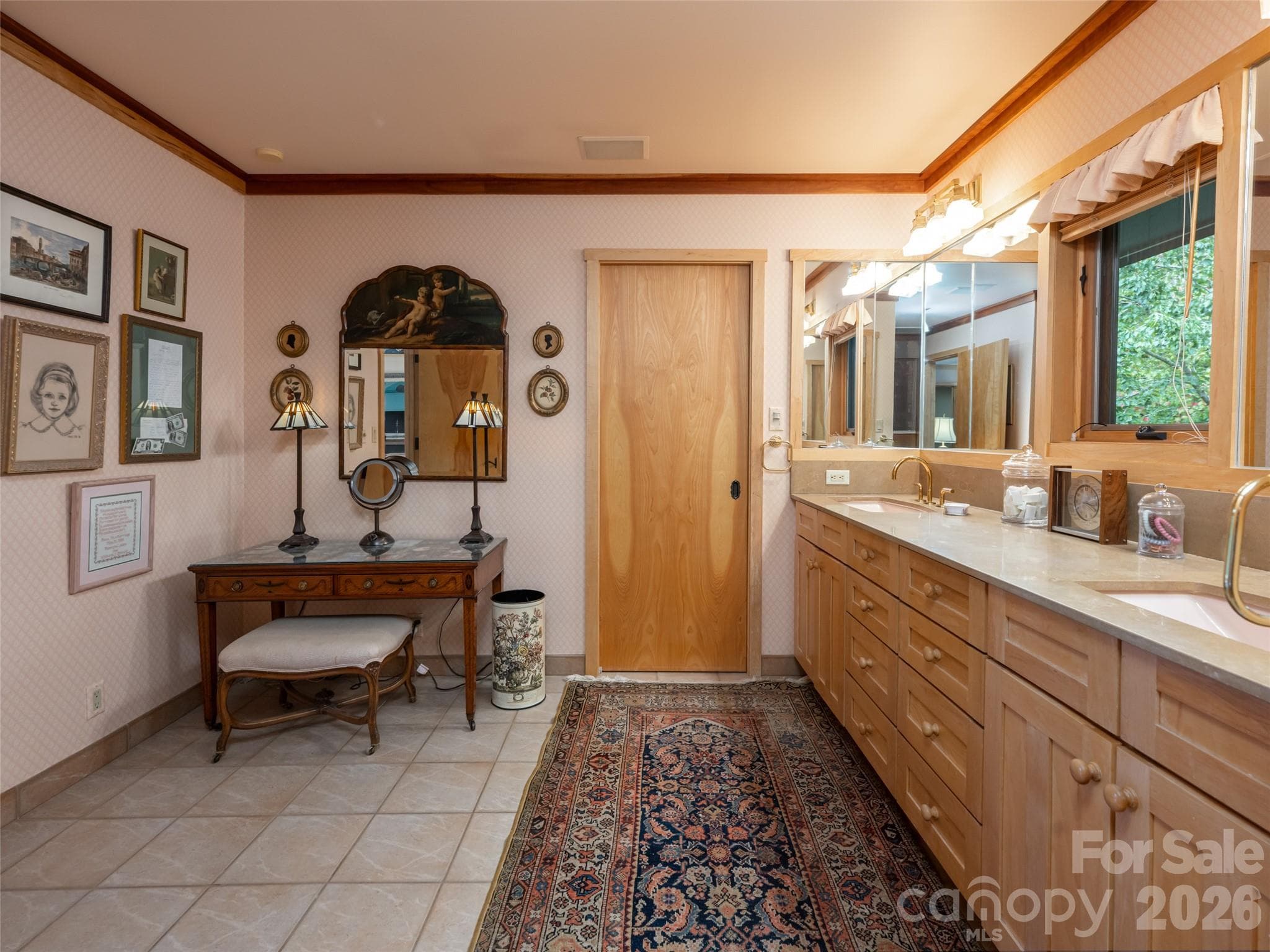 Primary Bath - 17 Amherst Road, Biltmore Forest