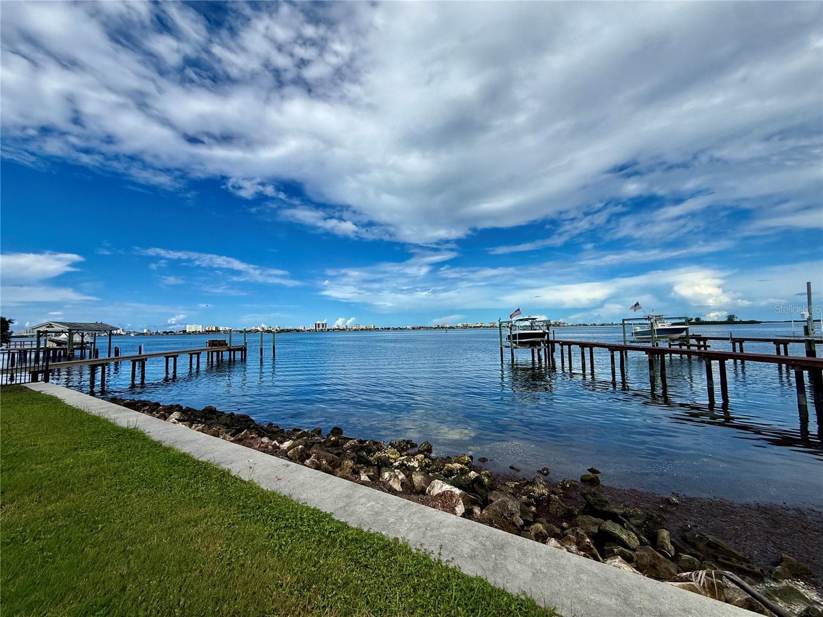 Park at end of the street - 408 PRINCESS ST, CLEARWATER